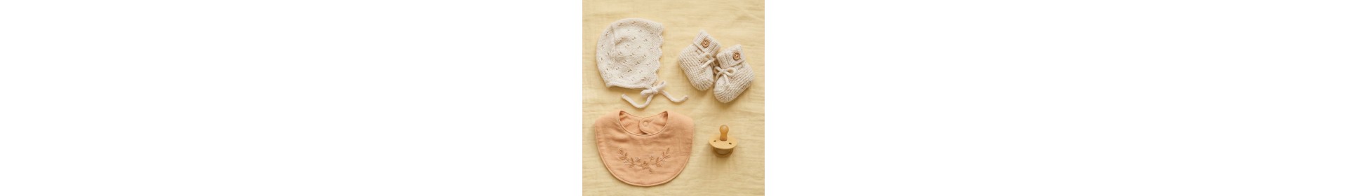 Accessoires Bébé | Bonnets, Bavoirs, Chaussons - Vogue La Mode